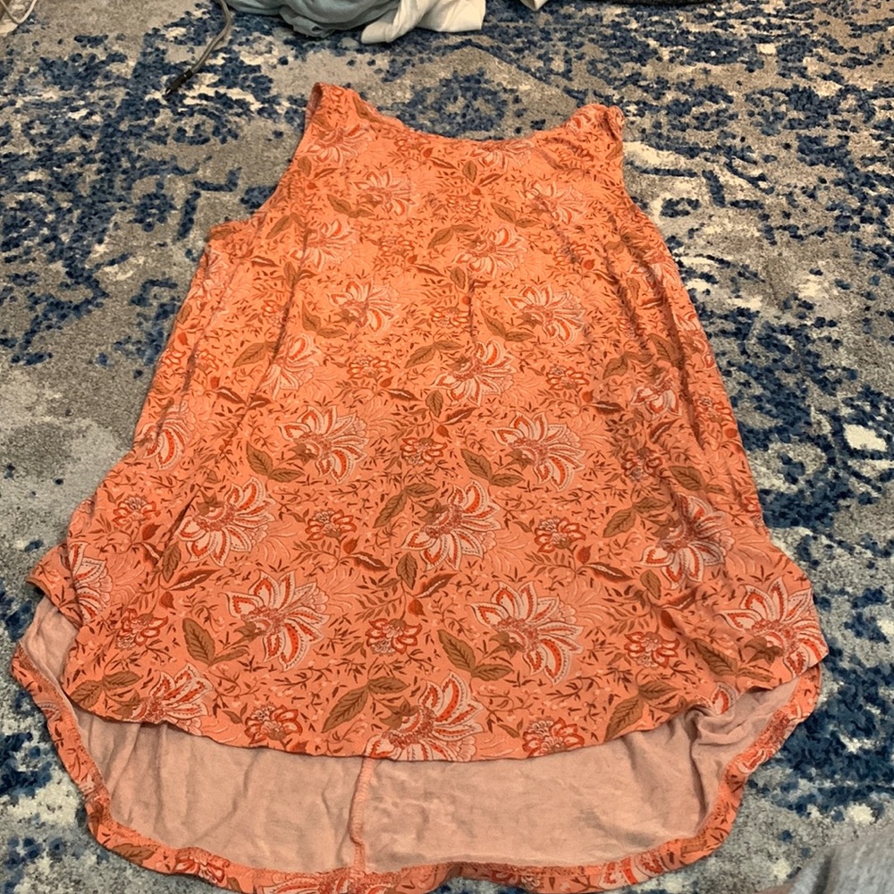 Short dress, very flattering :)